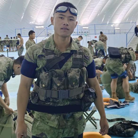 燃🔥健身训练营 黄教练