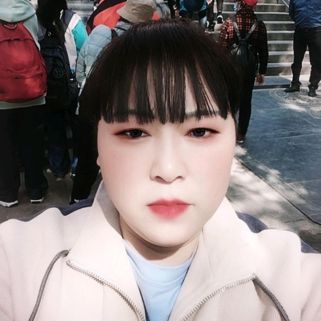 一个人好难（每天晚上八点半开播）