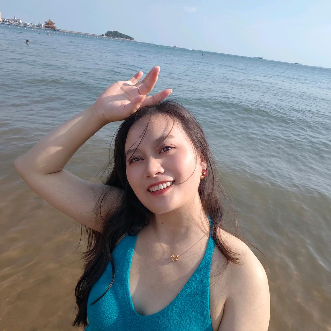 爱吃辣的四月