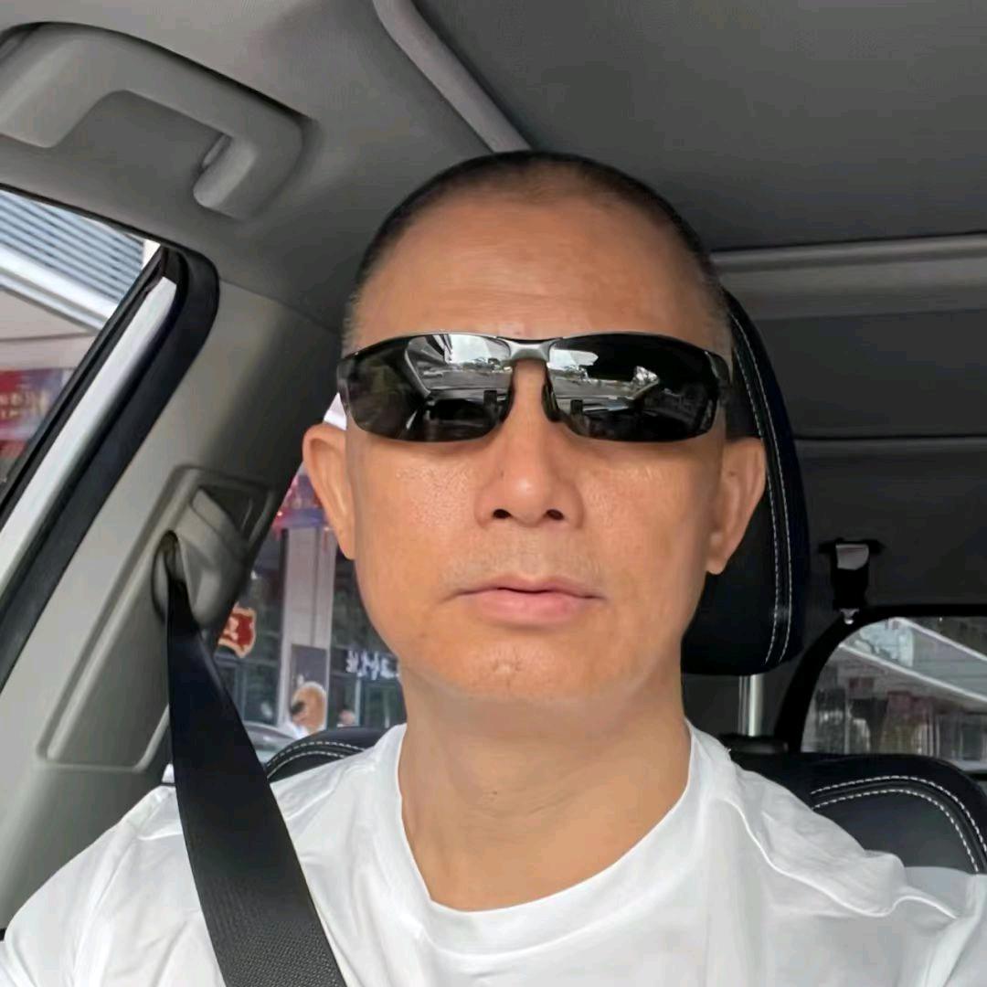 鹏哥眼镜