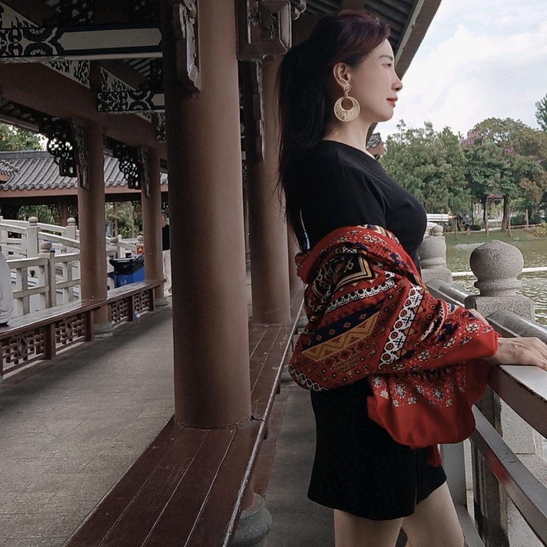 张小妞💃🏻(每晚8点10分直播)