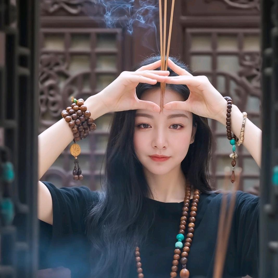 柚颜服装（美甲 美睫 化妆）