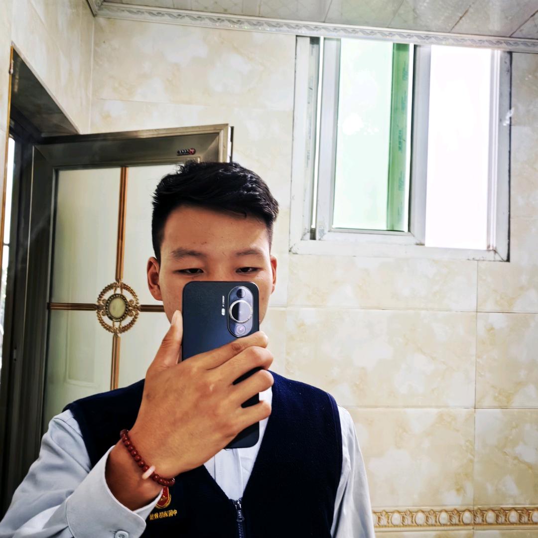 玖伍後半挂小哥