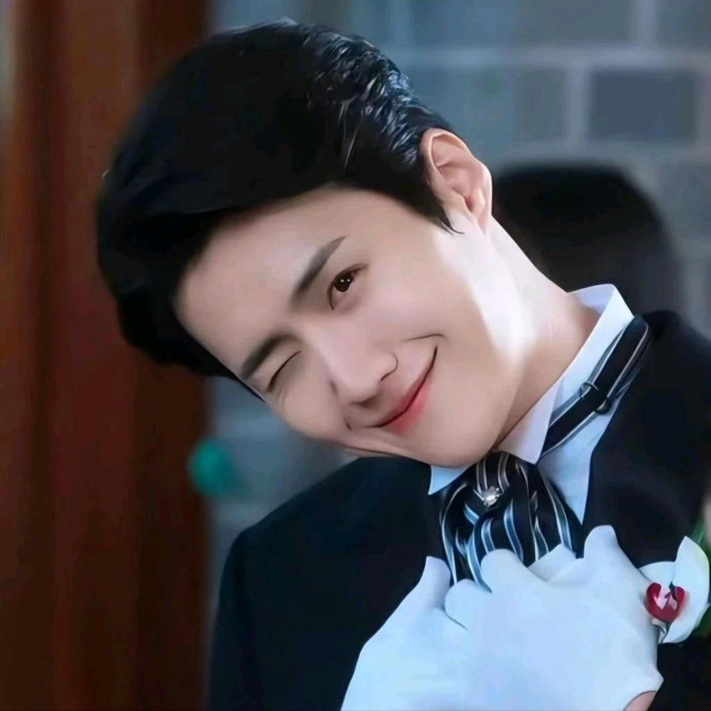 好帅好帅何齐龙