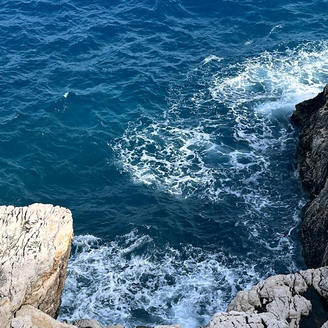 水