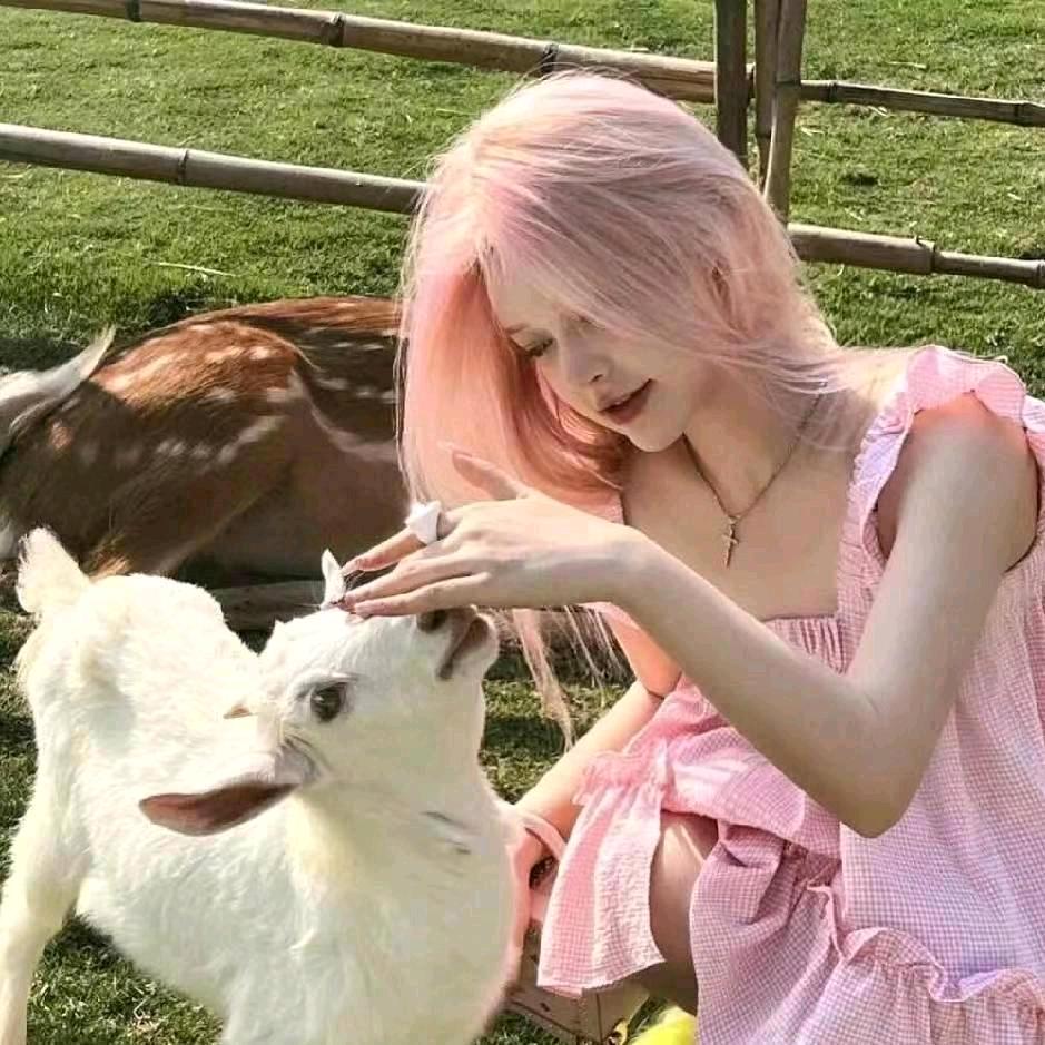 ♛