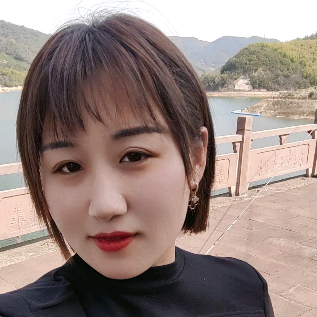 浅浅一笑ღ