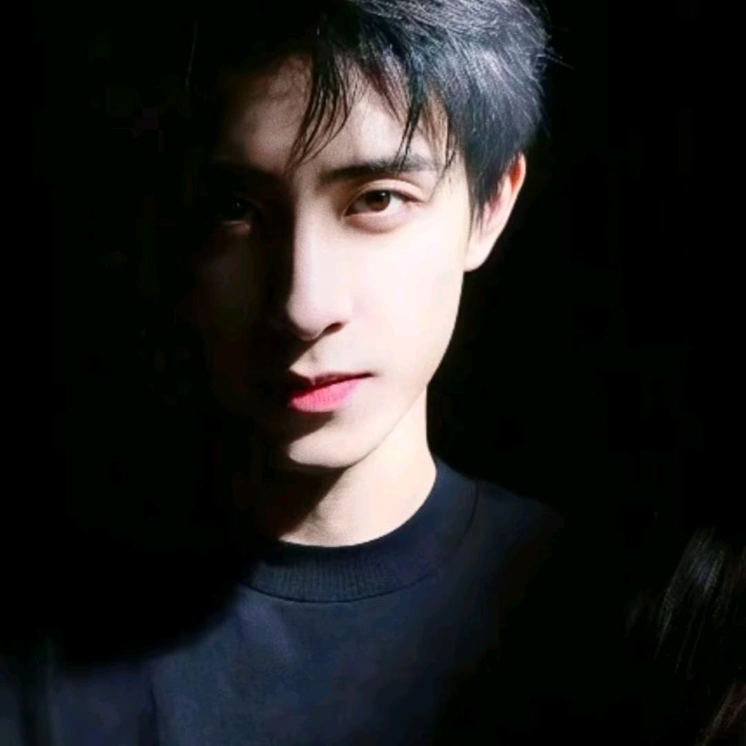 尔尔亦久