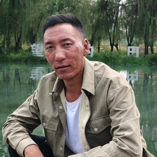 双湖之子洛桑石扎