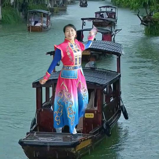 茜拉