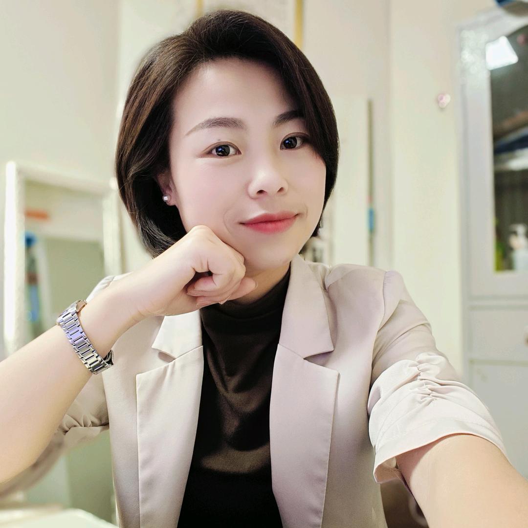 在秀山开幼儿园的喻老师