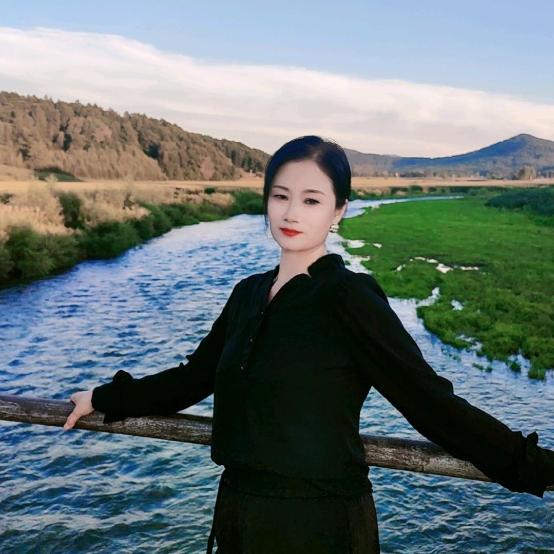 踏雪寻梅