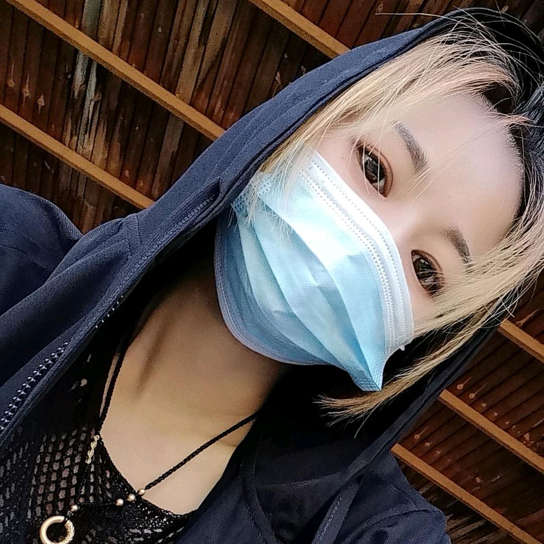 小董    .