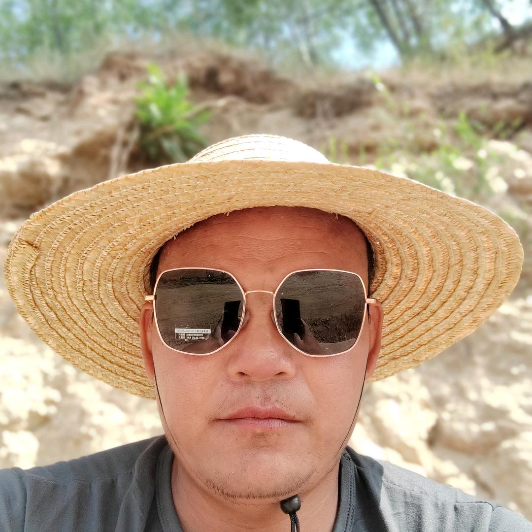老牛在奔跑