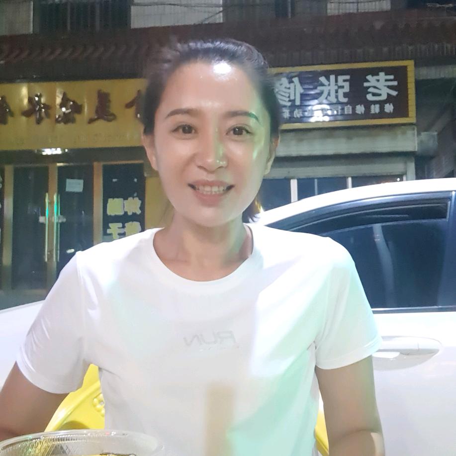 卫斯塔艺术中心  刘老师