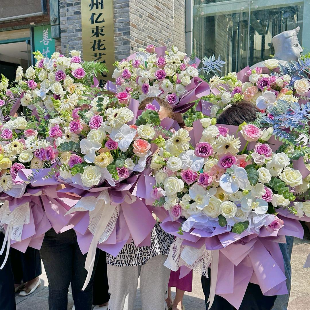 亿束花艺培训学校（插花培训软装气球培训）