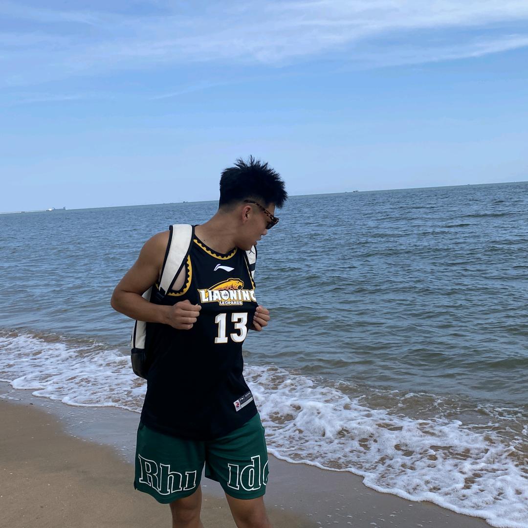 Liu.菠萝🍍