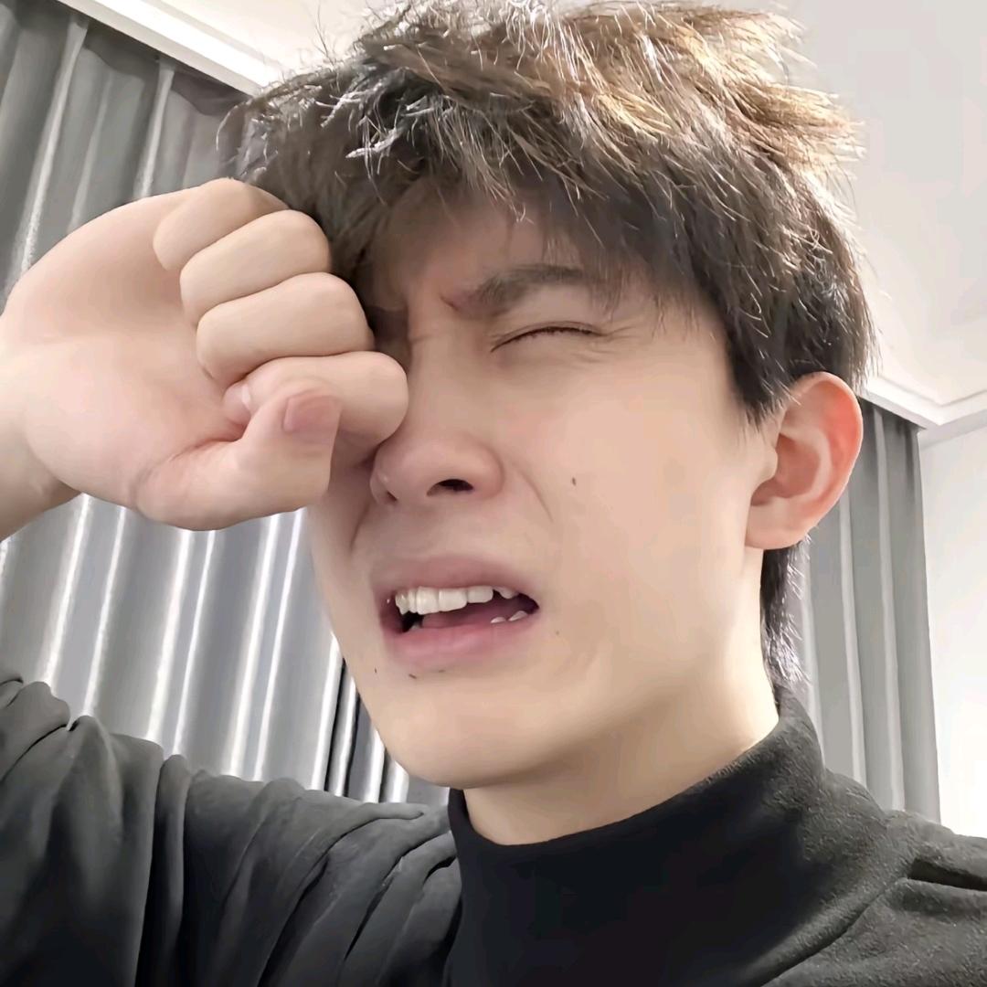 八块腹肌不健身的敖瑞鹏