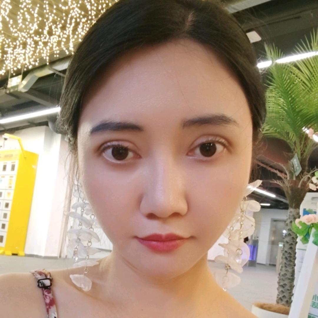 英子