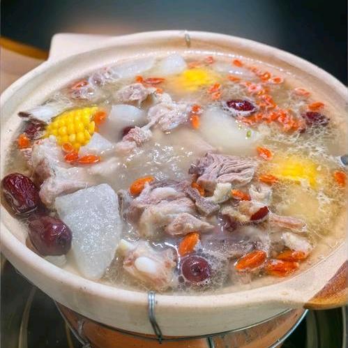 英德东华客来鲜美食兰姐