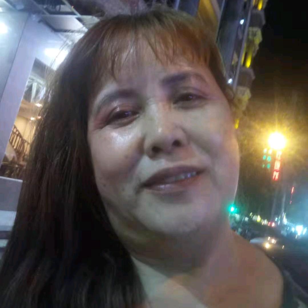 悠悠主播早6:30开播，晚8:30开播，