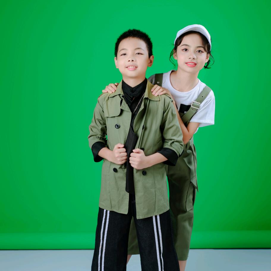 俩宝的中年少女