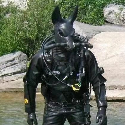 辽宁那伽潜水打捞