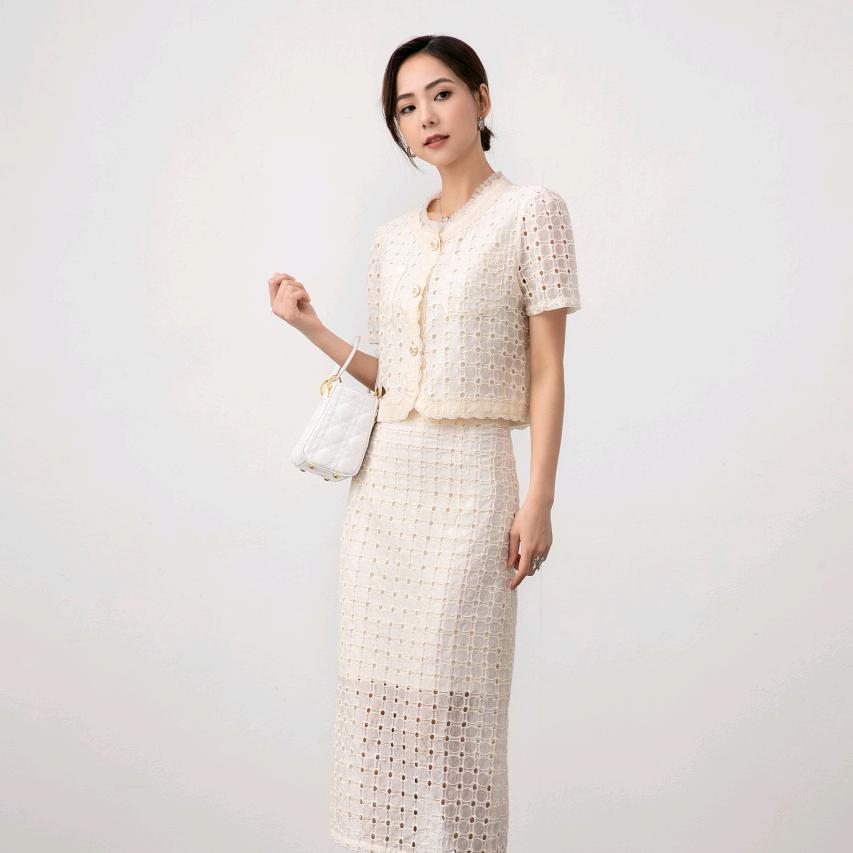 CHENLOVE琛瑷女装(黄江天虹三楼)