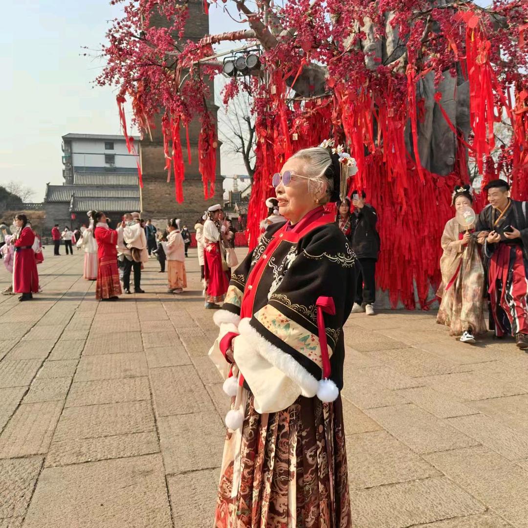 温暖的一家人。