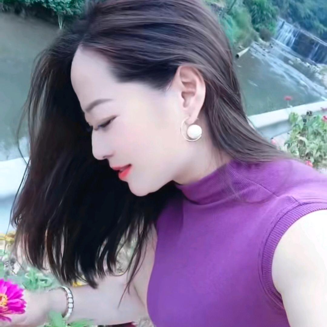 光芒女王ꦿ