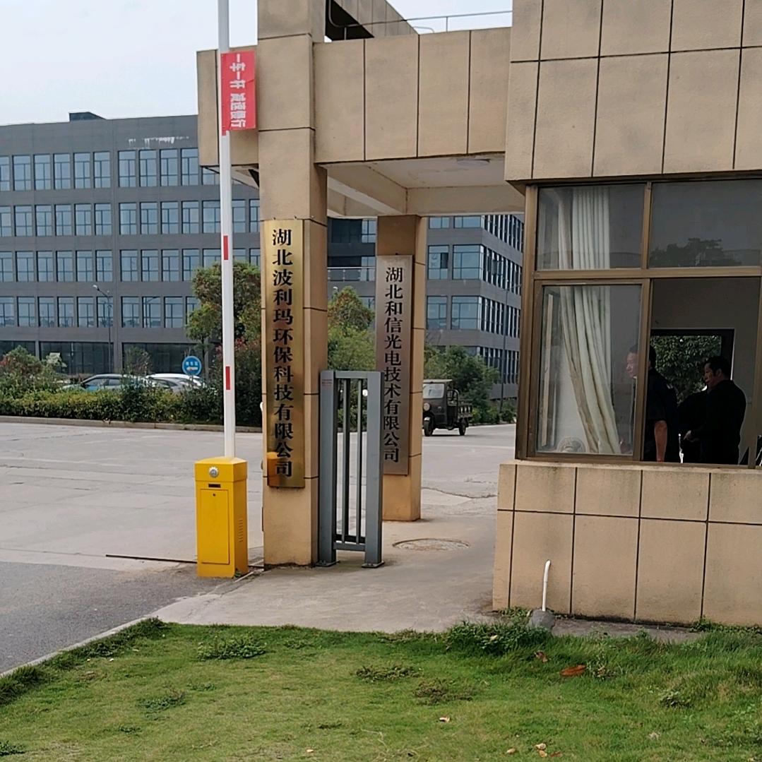 抽烟只抽芙蓉王泡妞只泡老板娘