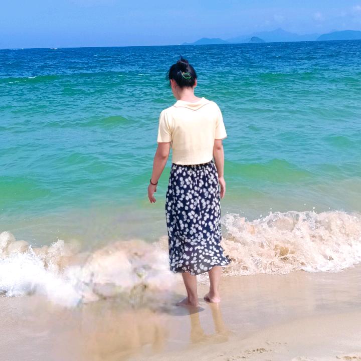 左手比耶✌️