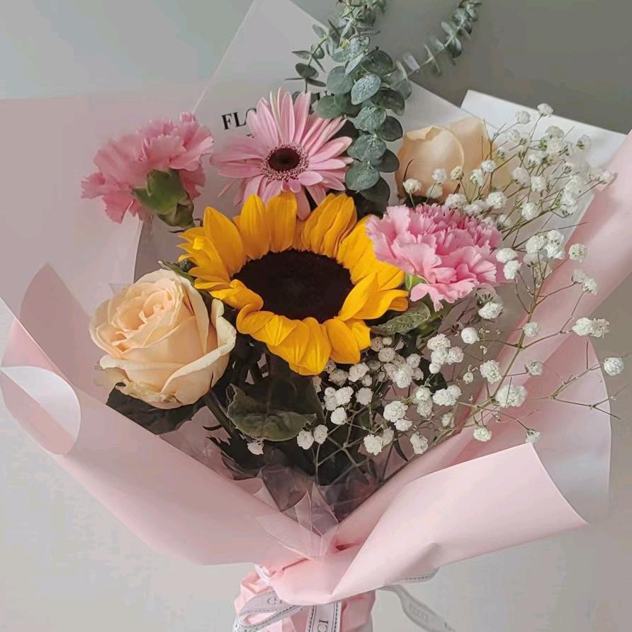 老奶奶渡有缘人