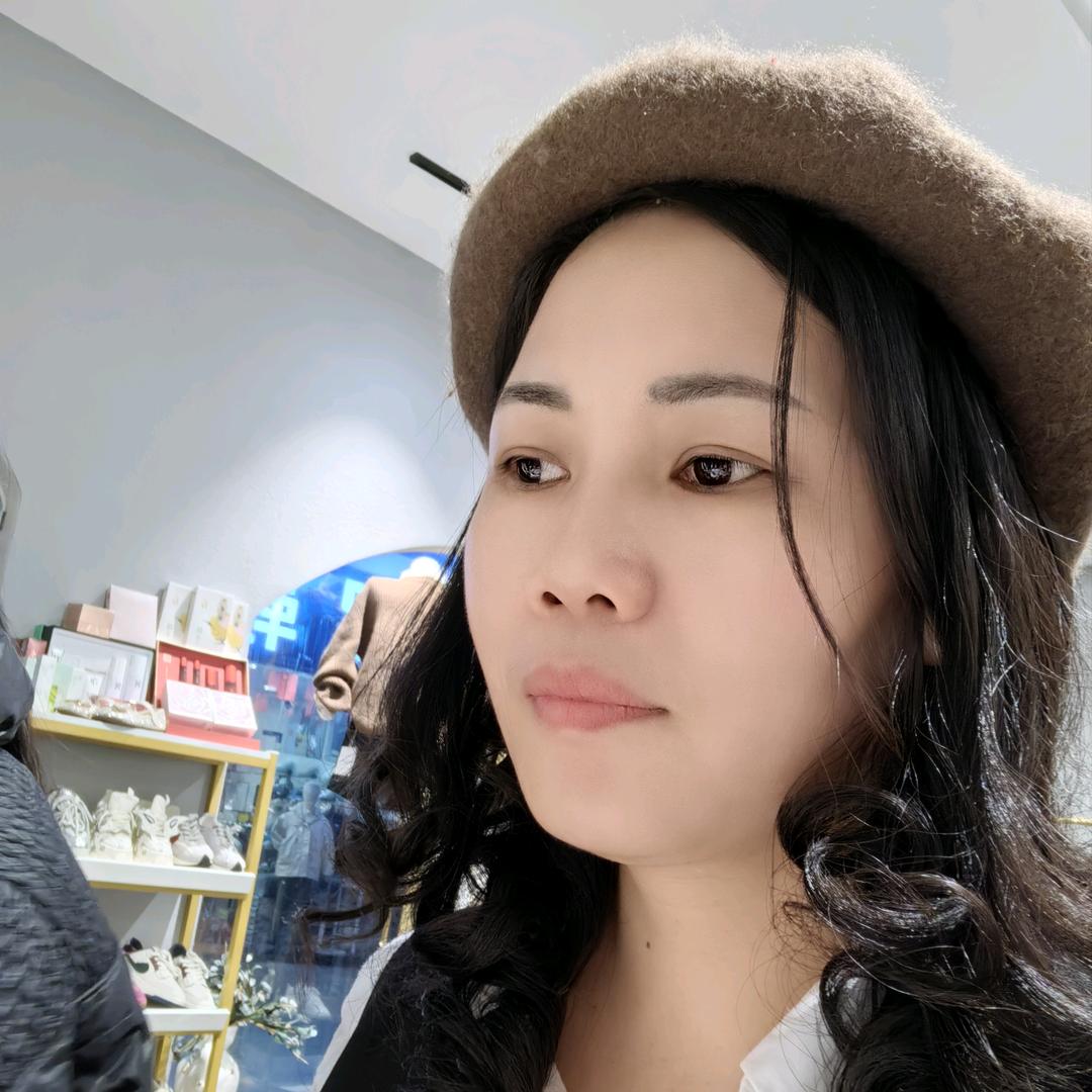 笑的甜蜜蜜