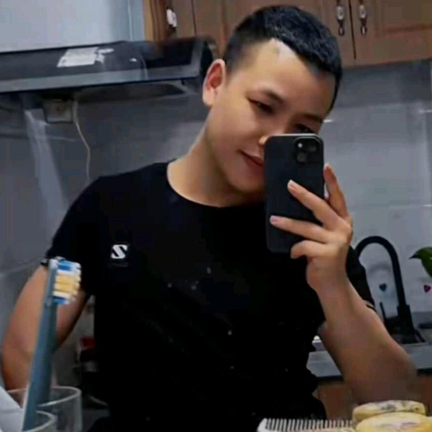 阳阳吖