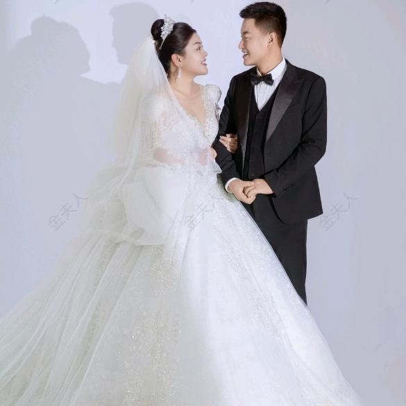 是阿晓吖👧🥰😻🤩☺️