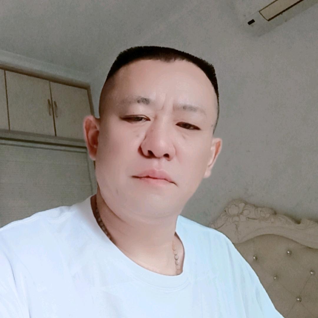 丁伟