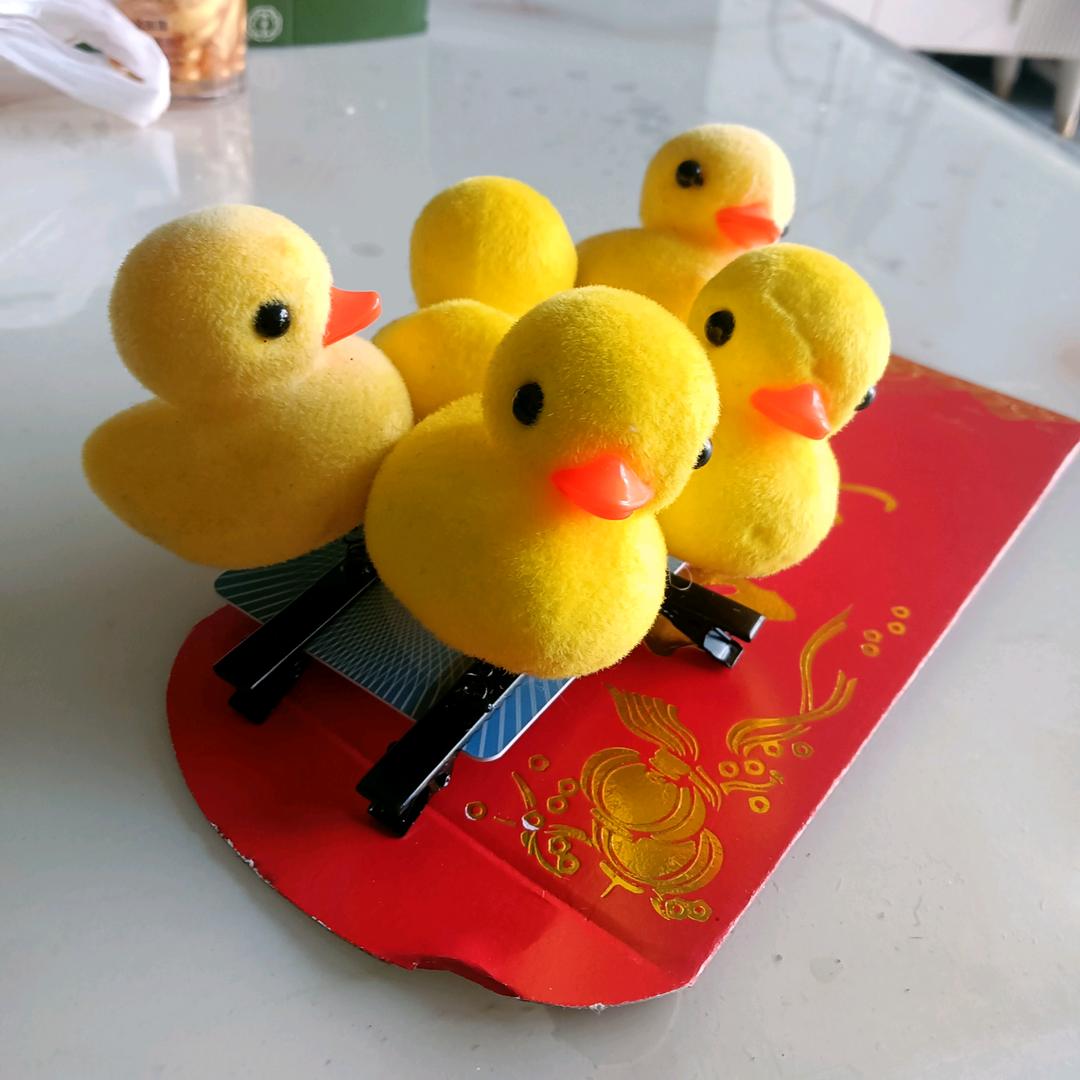 坚强奋进的“加油鸭”