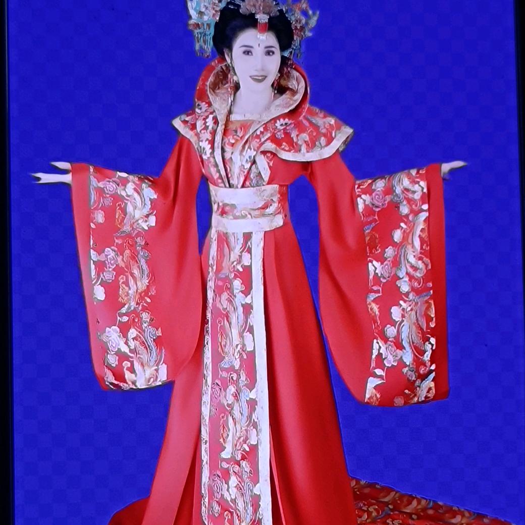 李  虹