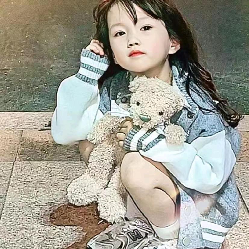 妮诗依
