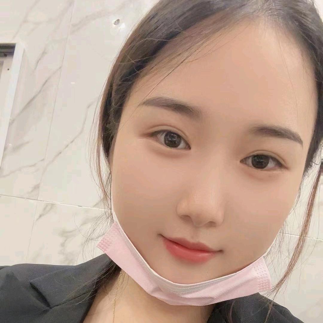 百丽美业倩倩