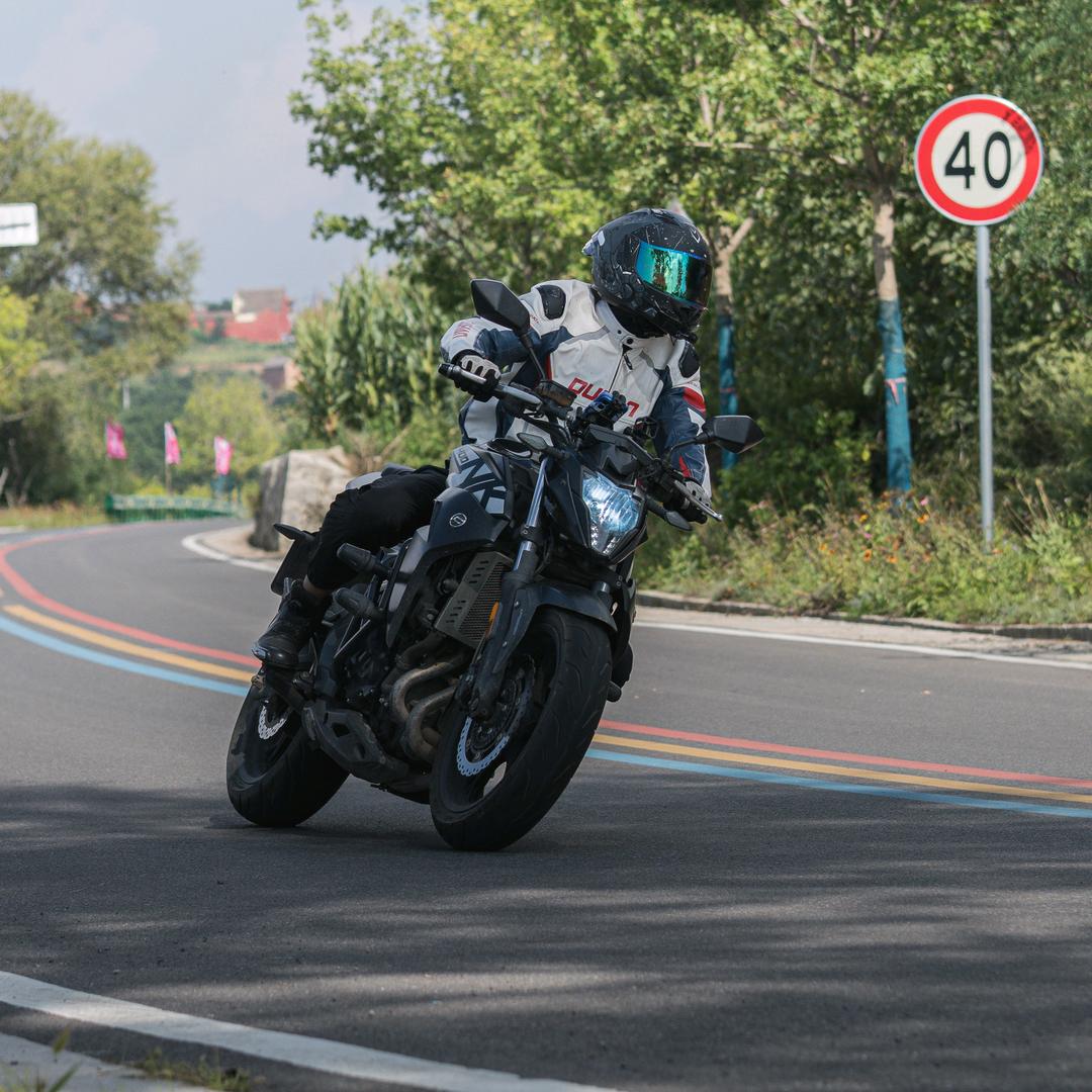 贴膜圈的小垃圾