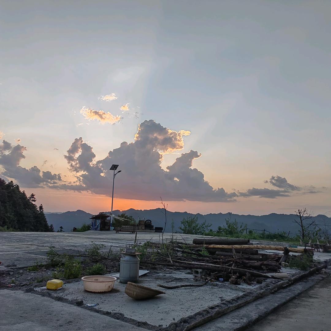 山清水秀