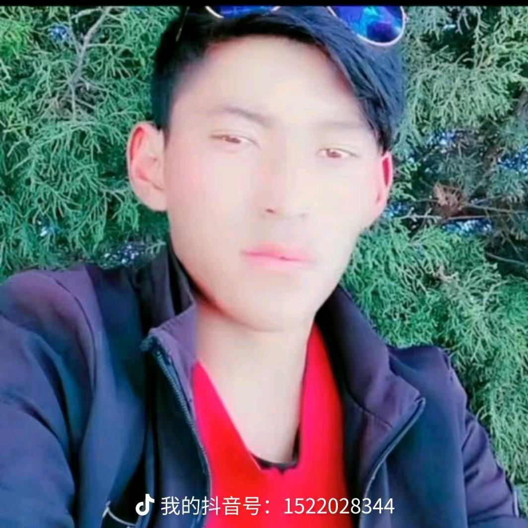 ལ་རྒྱ།曲英