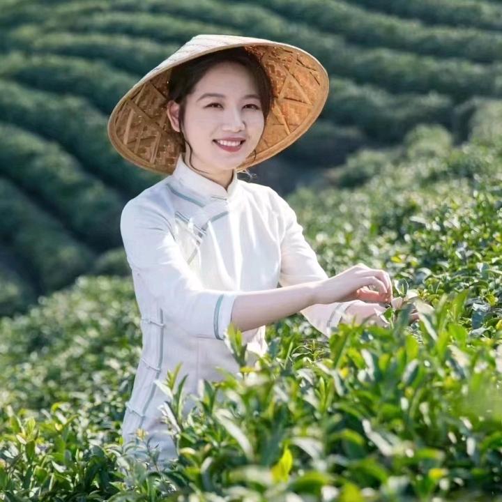 琳琳.