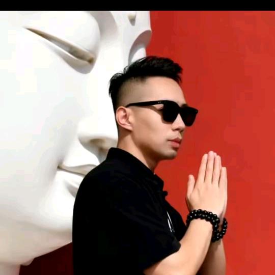 大宝情感故事闳照百货店