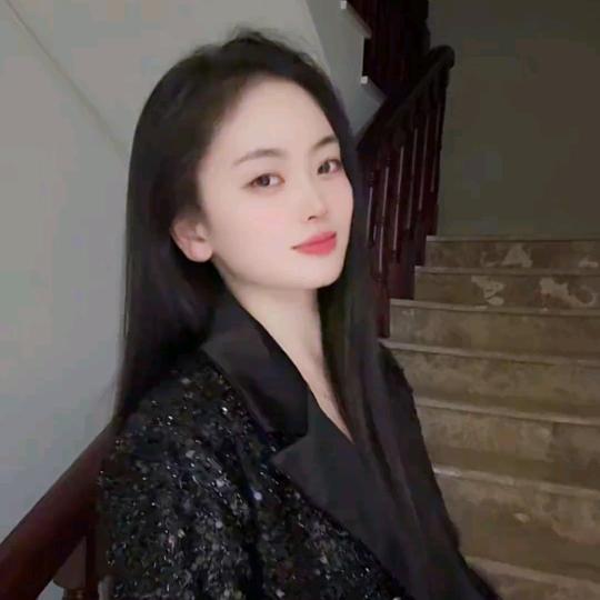 朱朱，