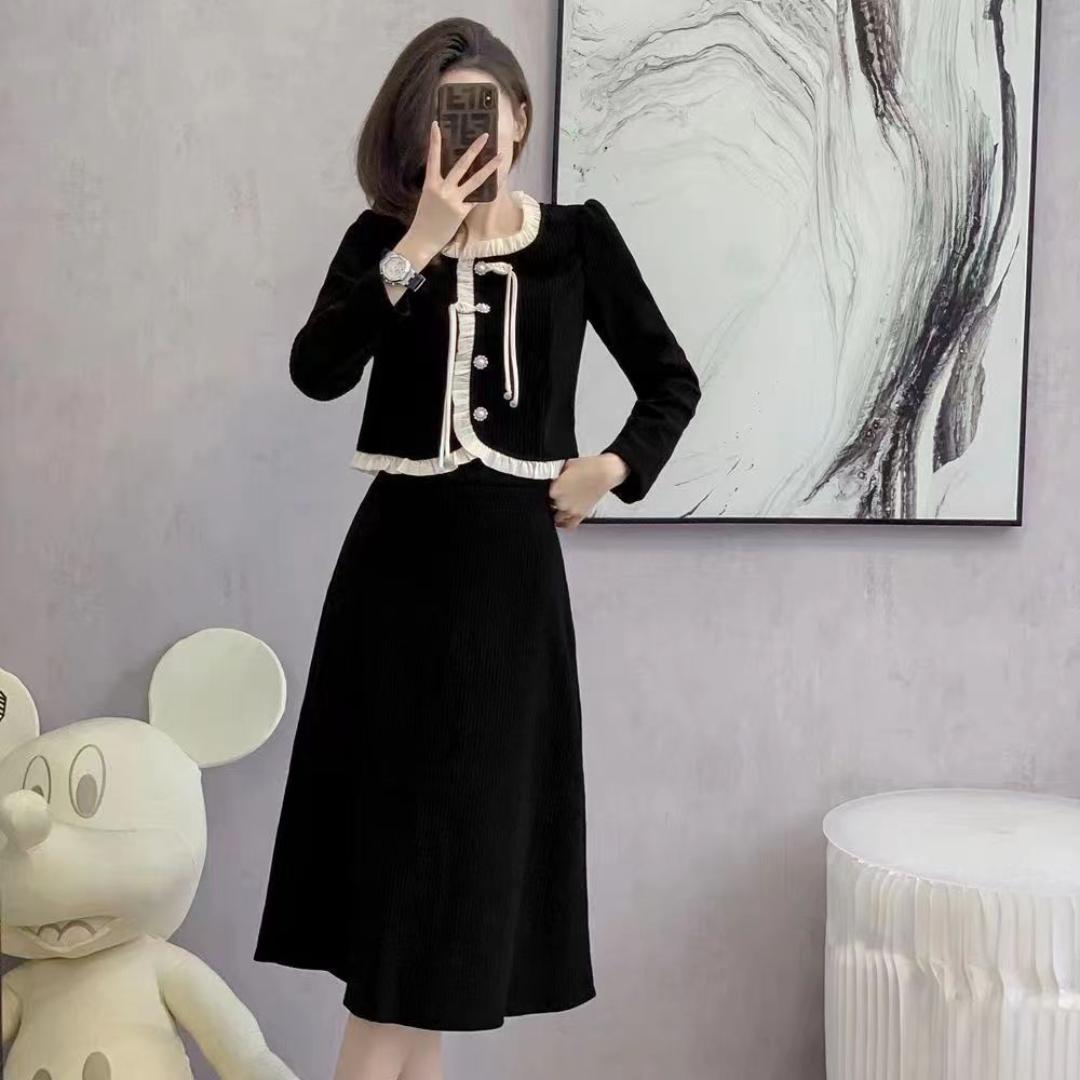 晨予服装尾仓
