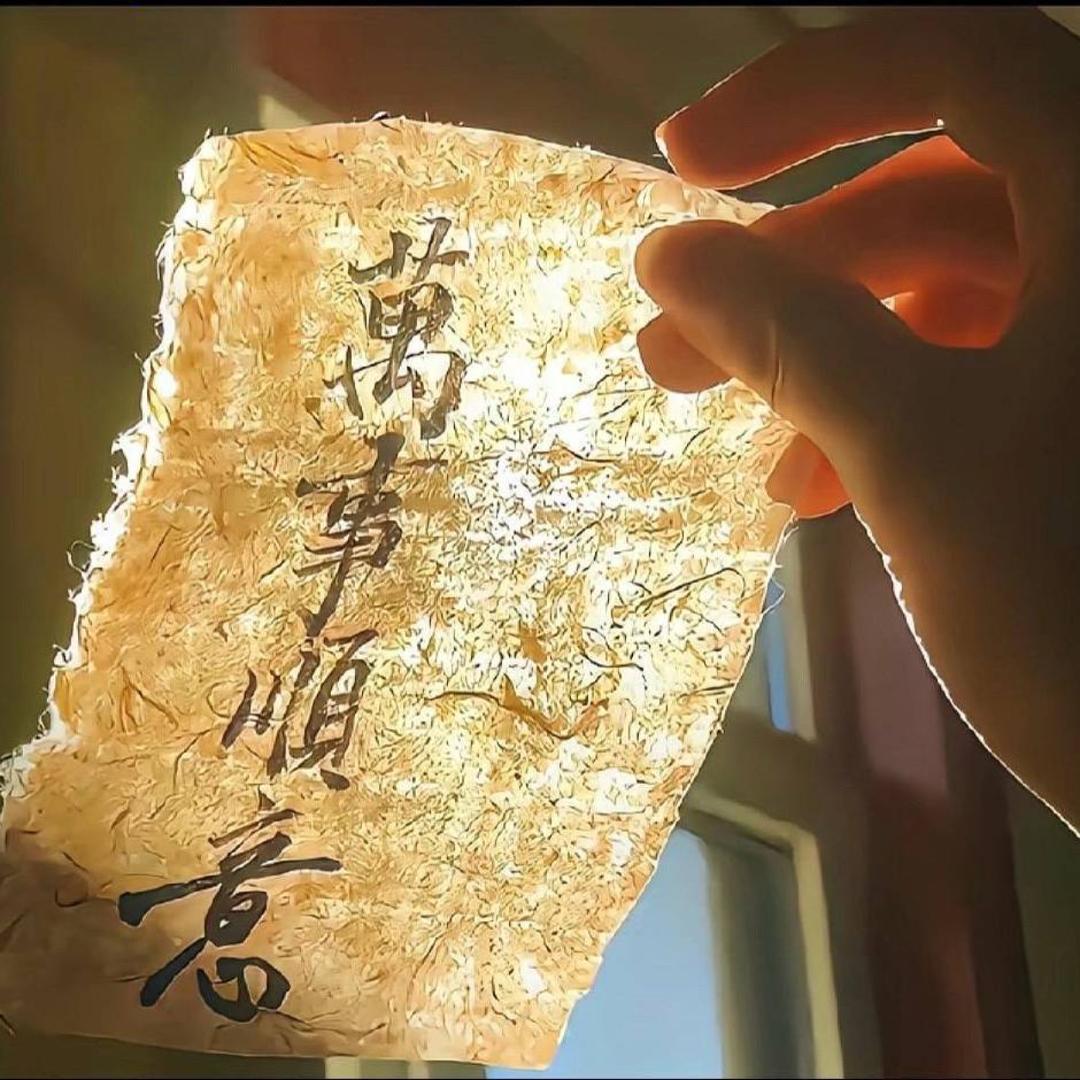 愿为南流景，驰光见我君 -