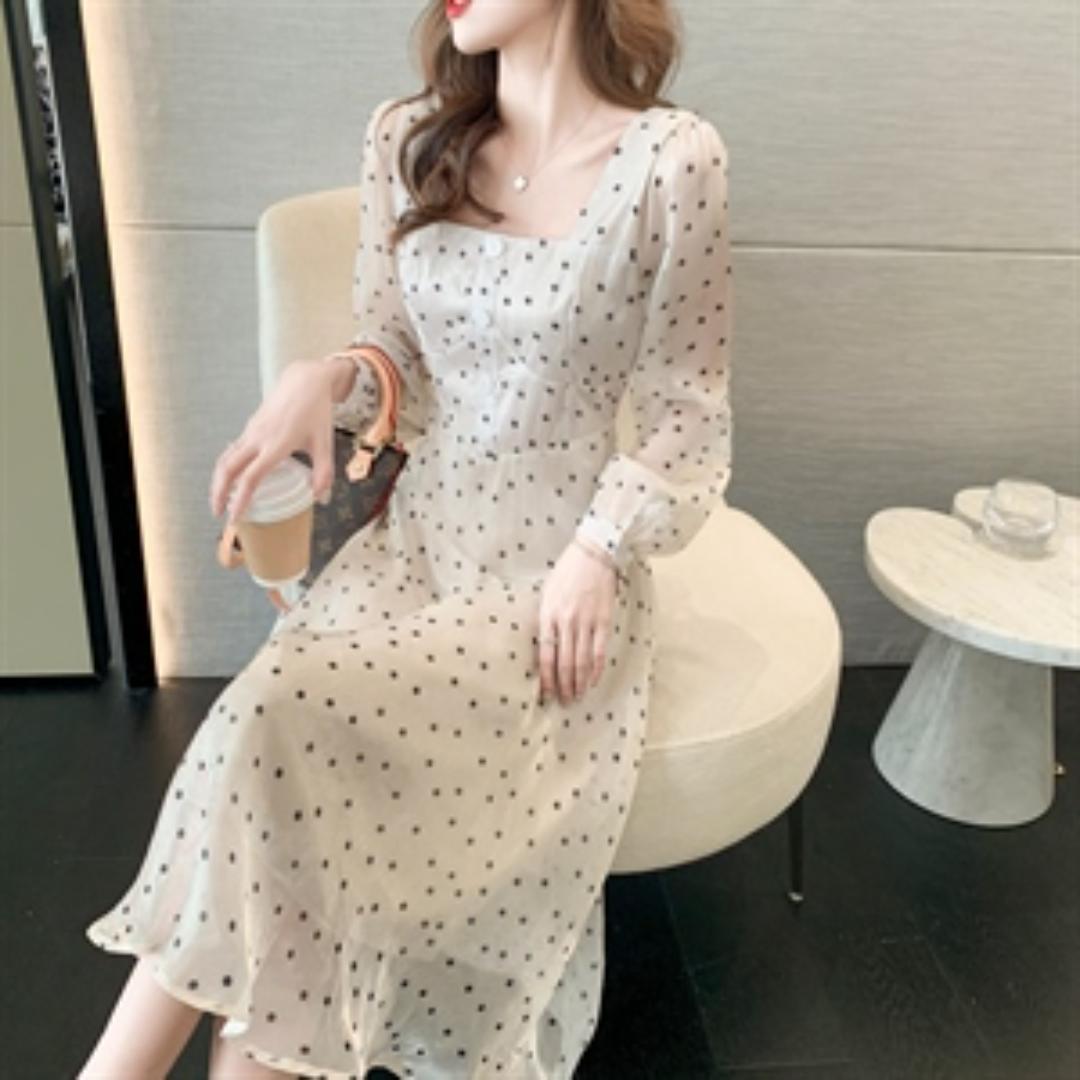 阿奇服饰批发